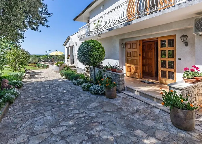 Villa Novela